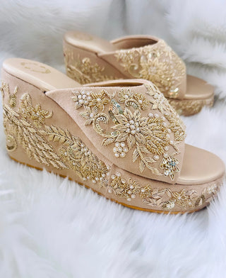 Svetah Mayura (Wedges)