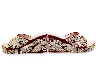 Svetah Mayura (Wedges)
