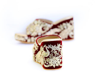 Svetah Mayura (Wedges)